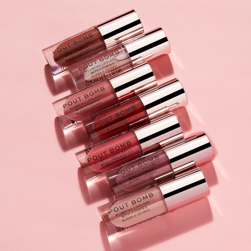 Gloss à Lèvres Makeup Revolution Pout Bomb – Teinte Cookie (deep Nude) 4.6ml
